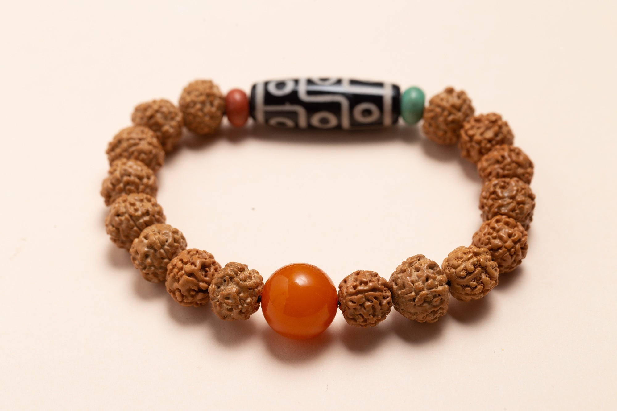 Tianzhu Vajra Bodhi attracts positive and negative wealth, enhances wealth and career.
